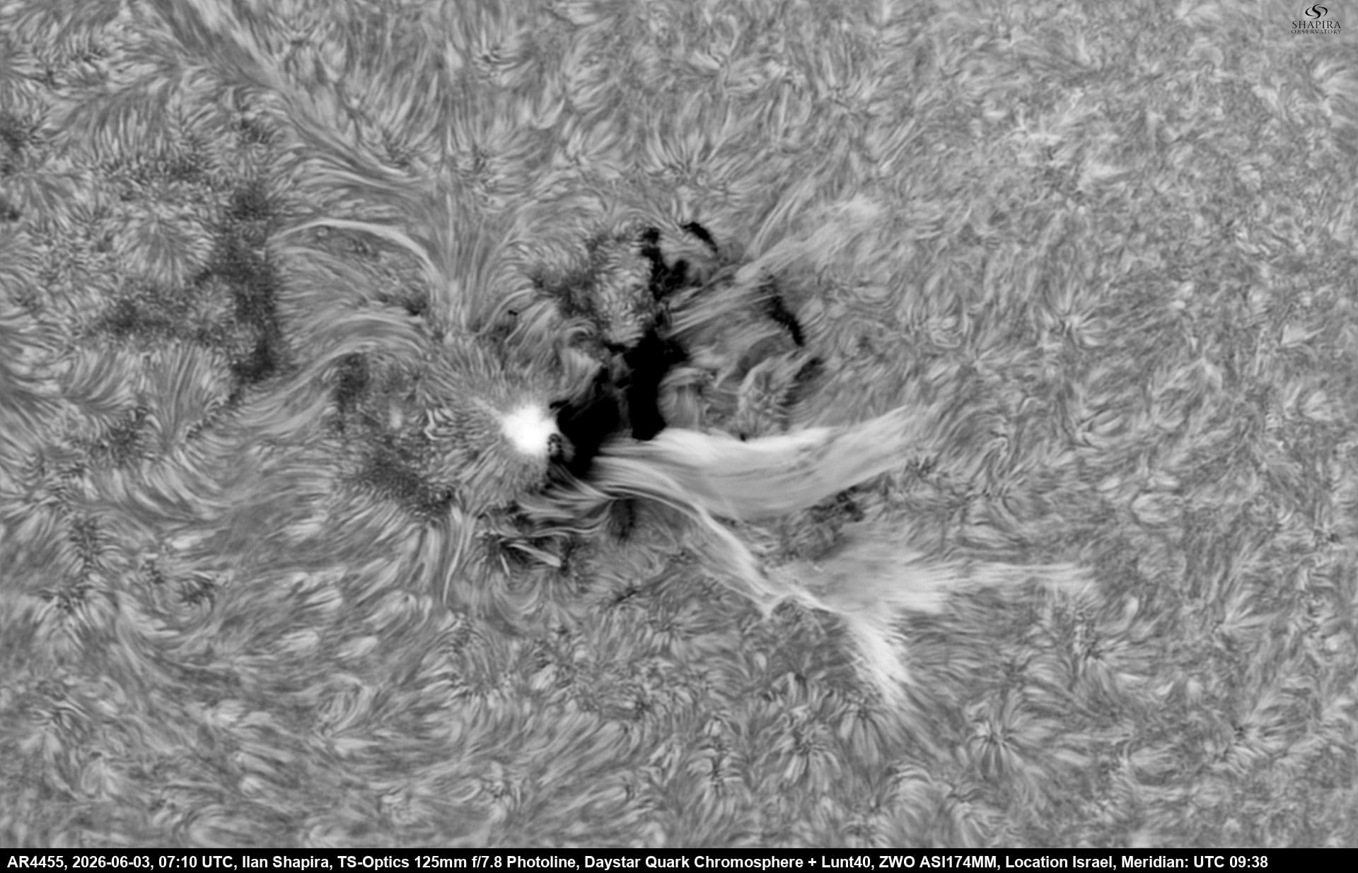 AR4455 — 07:10 UTC (bw inv)
